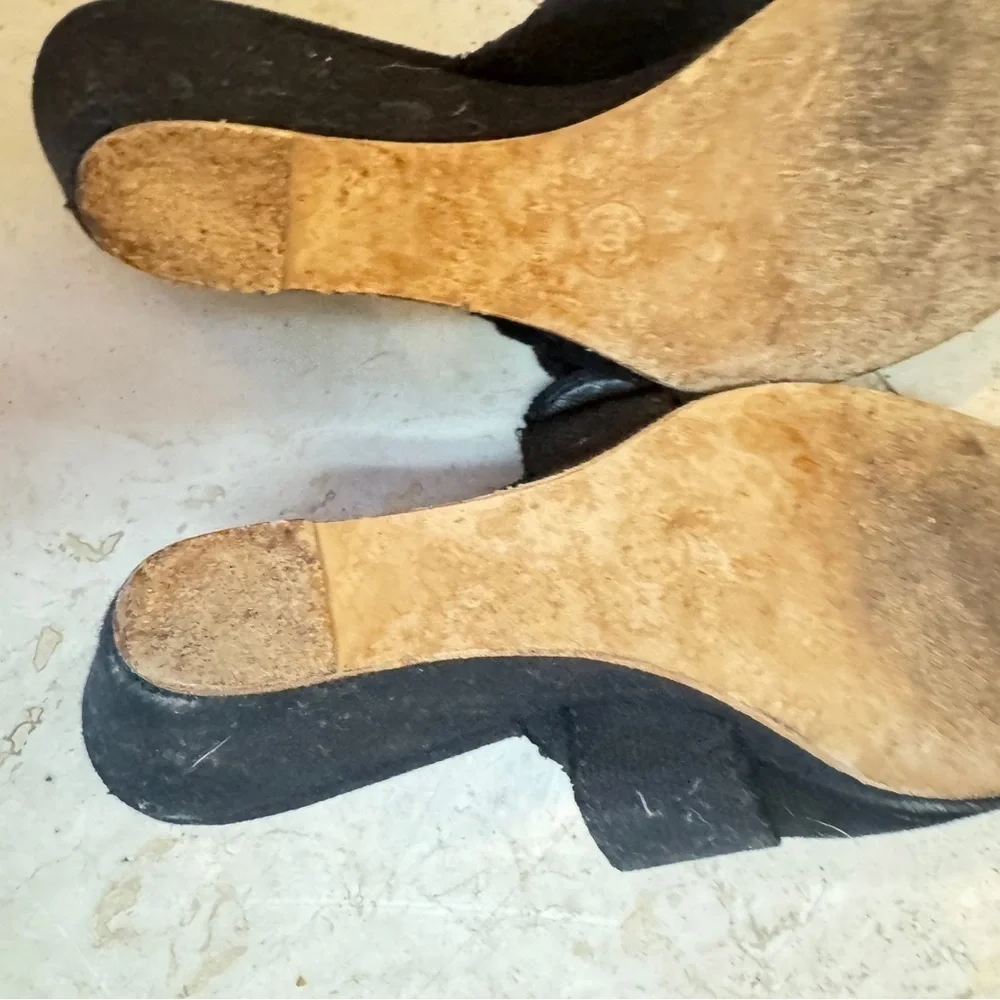 Chanel Black Women's platform Shoes with Gold Accent Size 8